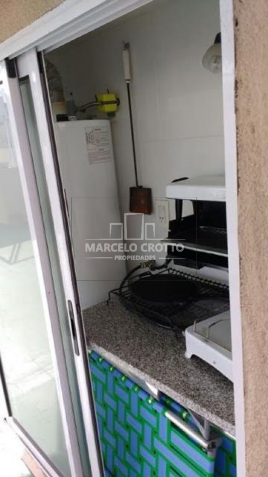 DEPARTAMENTO 4 Ambientes con  terraza y parrilla 