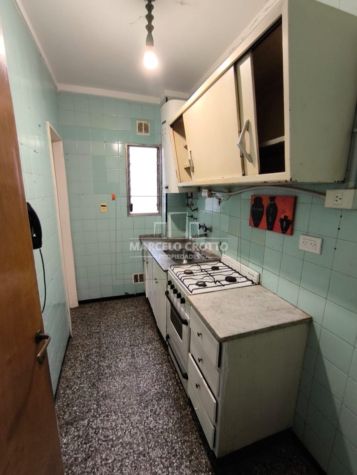 ALQUILER 24 MESES VIVIENDA DEPARTAMENTO ZONA CENTRO 2 AMBIENTES CON COCHERA CUBIERTA