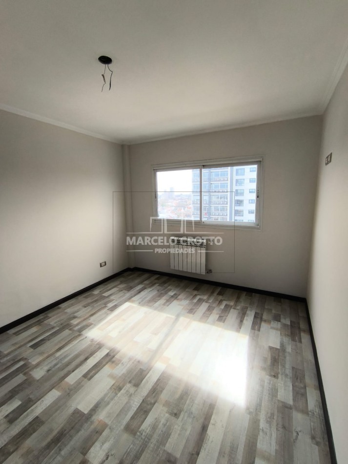 VENTA DEPARTAMENTO 2 AMBIENTES CON BALCON A LA CALLE DEPENDENCIA Y COCHERA CUBIERTA BARRIO SAN JOSE