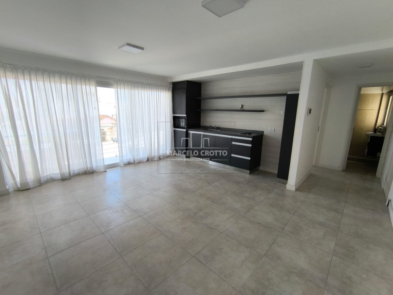 ALQUILER VIVIENDA DEPARTAMENTO 2 AMBIENTES AMPLIO LUMINOSO CON COCHERA