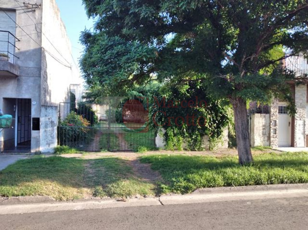 VENTA CASA 2 AMBIENTES SOBRE LOTE SUPERFICIE 400 MTS2. COT R 4 ZONA ESTADIO MUNDIALISTA 