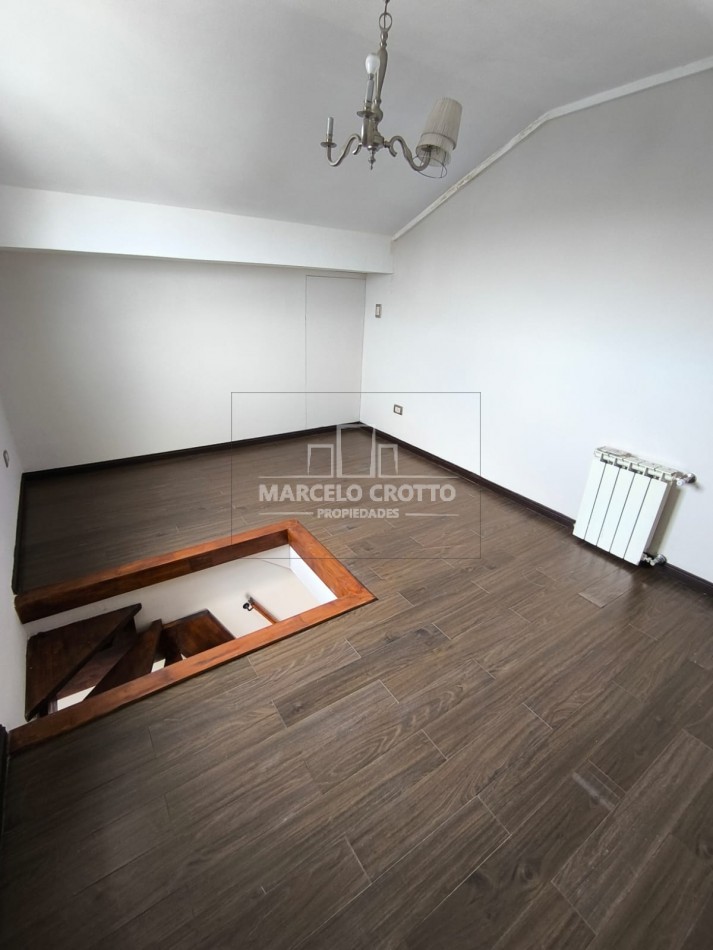 VENTA DEPARTAMENTO 2 AMBIENTES CON BALCON A LA CALLE DEPENDENCIA Y COCHERA CUBIERTA BARRIO SAN JOSE