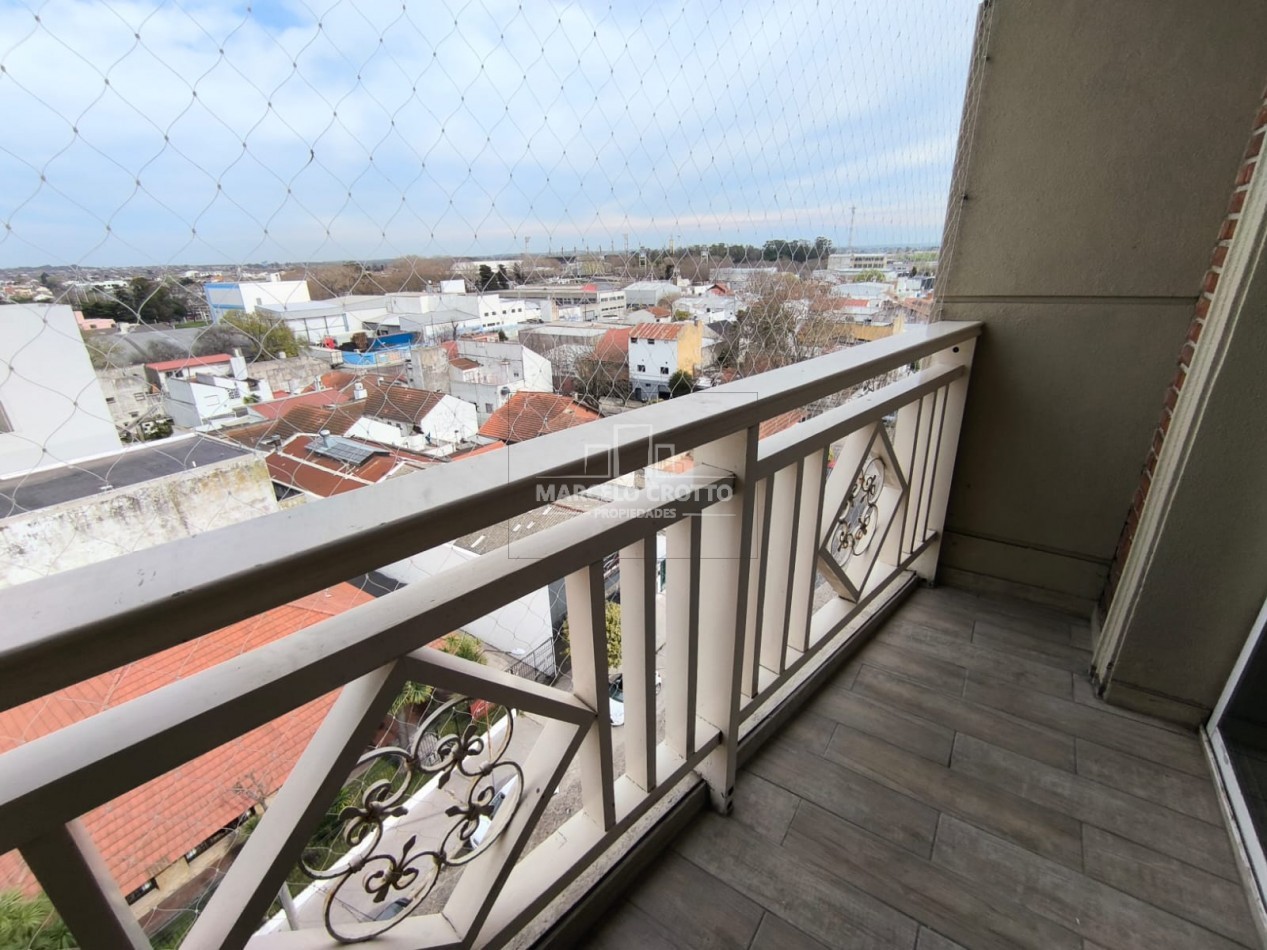 VENTA DEPARTAMENTO 2 AMBIENTES CON BALCON A LA CALLE DEPENDENCIA Y COCHERA CUBIERTA BARRIO SAN JOSE