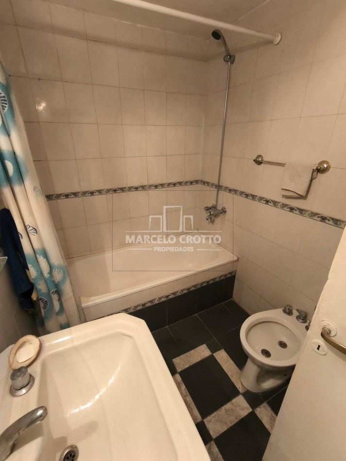 ALQUILER CHALET 3 AMBIENTES CON GARAGE + DEPARTAMENTO 2 AMBIENTES BARRIO SAN CARLOS