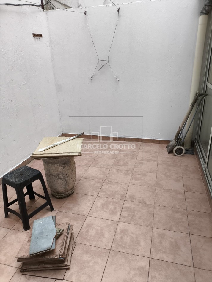 ALQUILER VIVIENDA PH 3 AMBIENTES AL FRENTE PLANTA BAJA BARRIO CHAUVIN PATIO LAVADERO