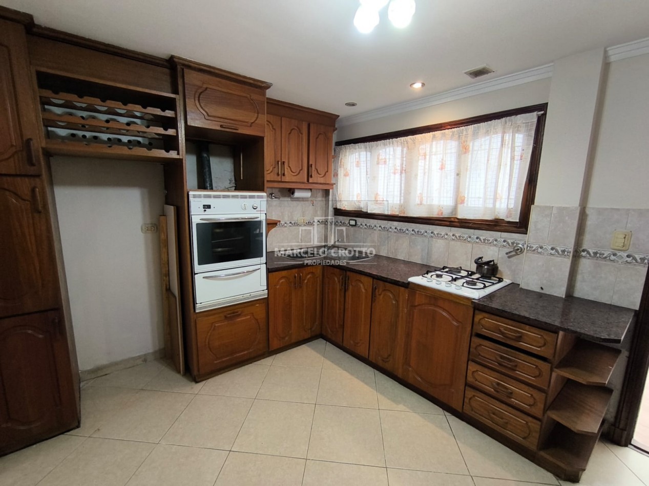 ALQUILER VIVIENDA PH 3 AMBIENTES AL FRENTE PLANTA BAJA BARRIO CHAUVIN PATIO LAVADERO