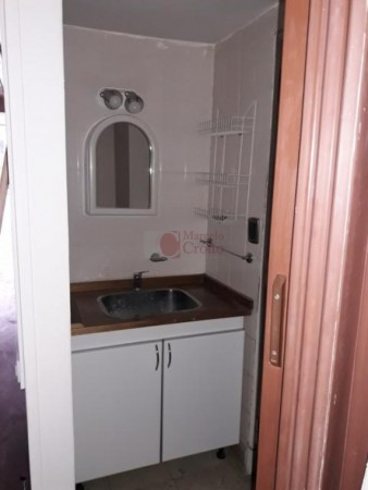 LOCAL Con vivienda (Departamento)