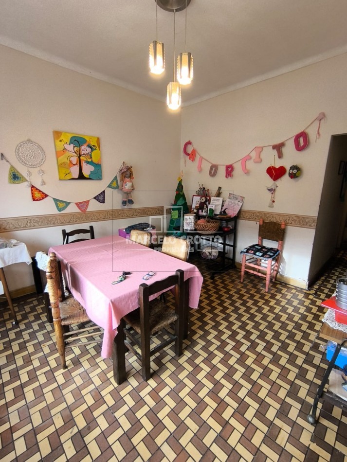 VENTA DE CASA 3 AMBIENTES A RECICLAR BARRIO EL PROGRESO