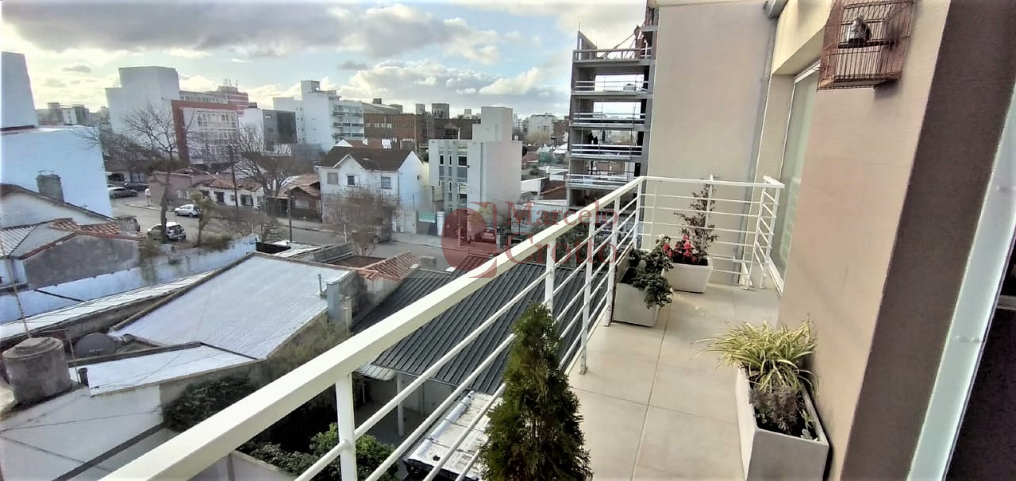 VENTA DEPARTAMENTO  2 ambientes extrerno puesta de sol balcon y cochera 
