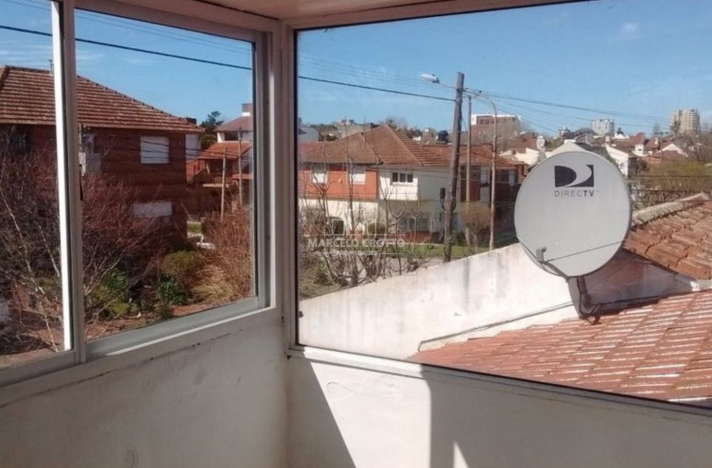 VENTA CHALET 5 AMBIENTES GARAGE DOBLE PARQUE Y QUNCHO BARRIO SAN CARLOS