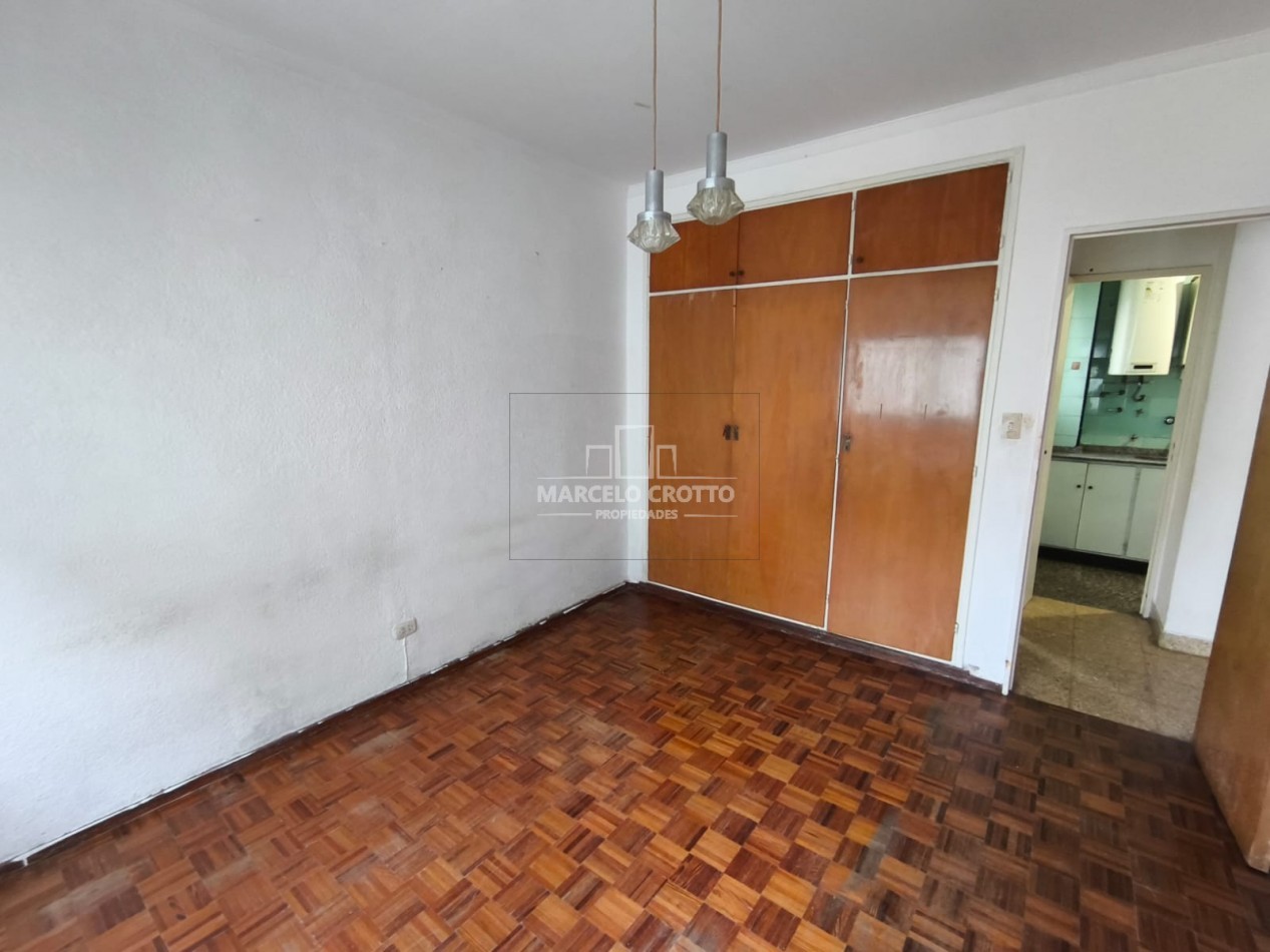 ALQUILER 24 MESES VIVIENDA DEPARTAMENTO ZONA CENTRO 2 AMBIENTES CON COCHERA CUBIERTA