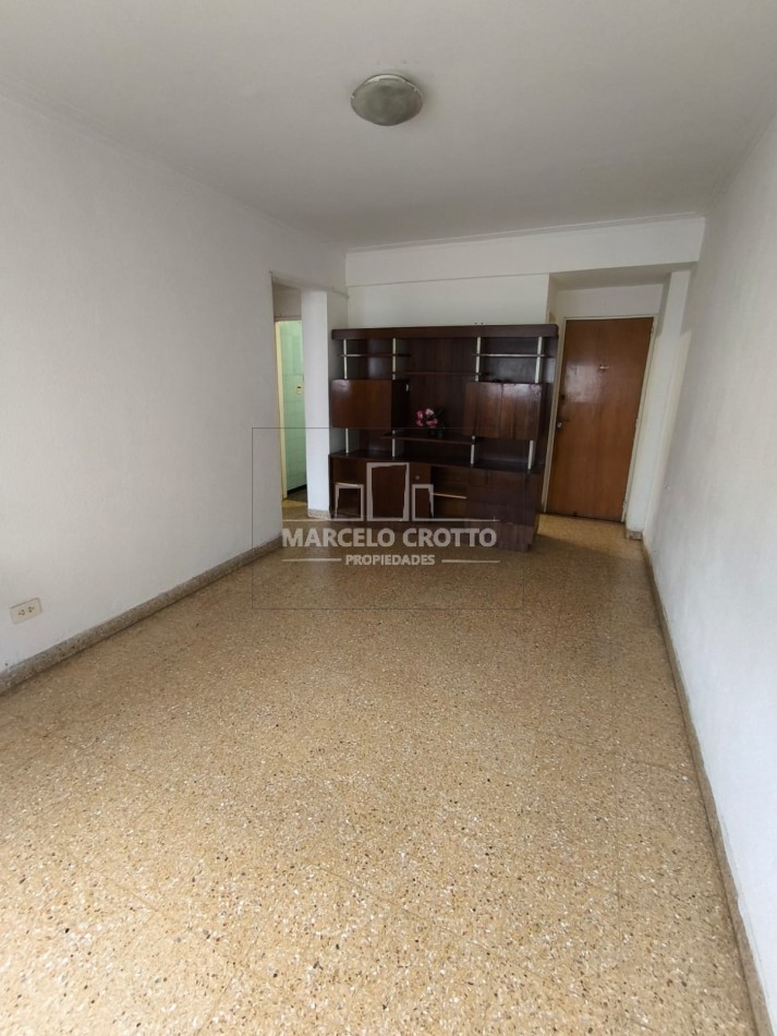 ALQUILER 24 MESES VIVIENDA DEPARTAMENTO ZONA CENTRO 2 AMBIENTES CON COCHERA CUBIERTA