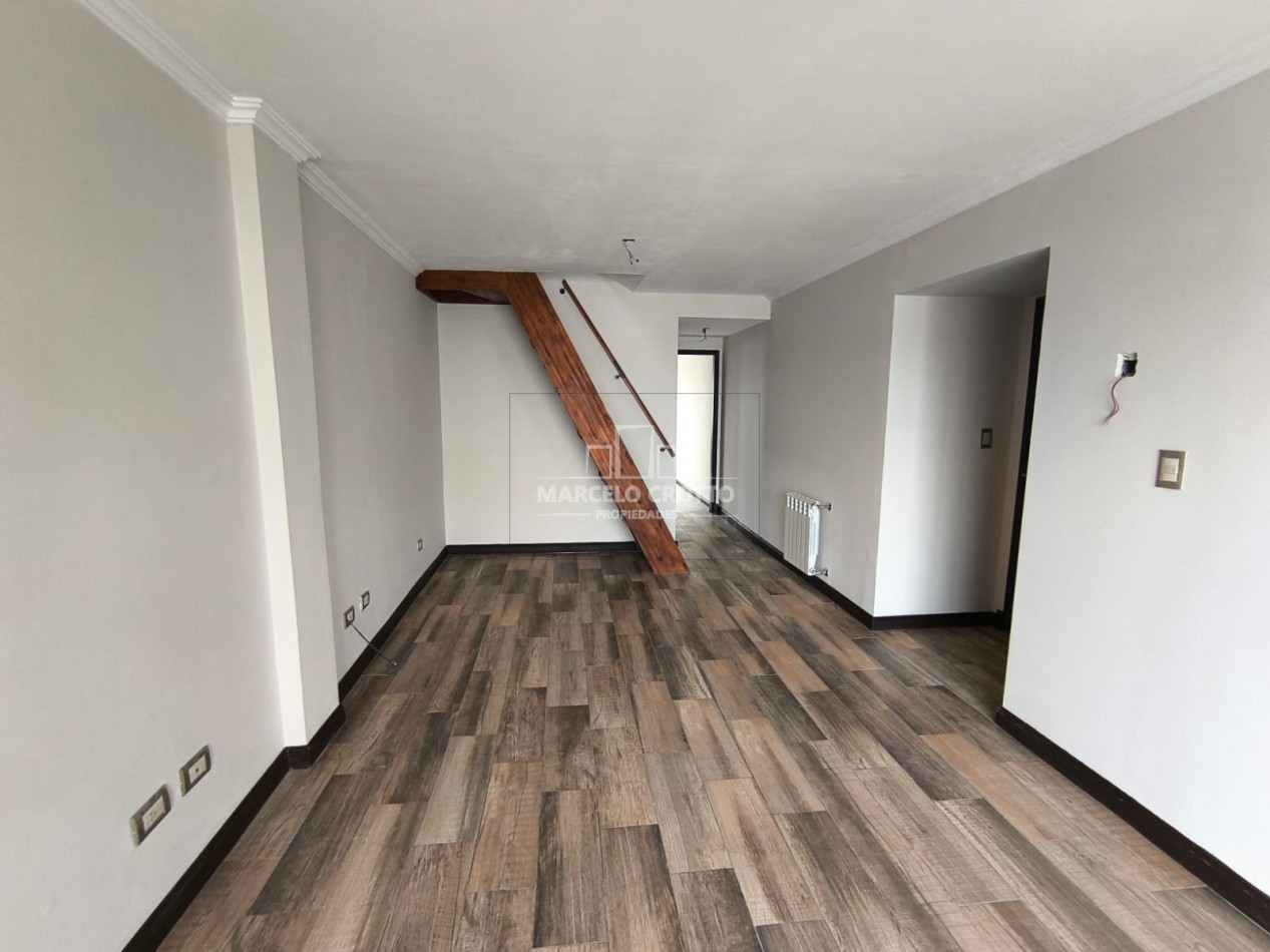 VENTA DEPARTAMENTO 2 AMBIENTES CON BALCON A LA CALLE DEPENDENCIA Y COCHERA CUBIERTA BARRIO SAN JOSE