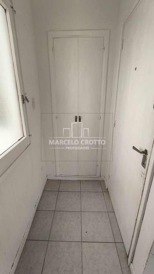 ALQUILER DEPARTAMENTO 2 AMBIENTES CON LAVADERO, BALCON CERRADO, BARRIO LA PERLA