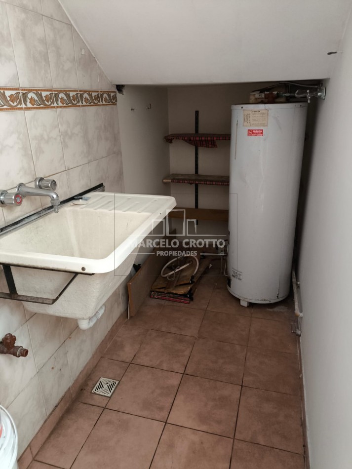 ALQUILER VIVIENDA PH 3 AMBIENTES AL FRENTE PLANTA BAJA BARRIO CHAUVIN PATIO LAVADERO