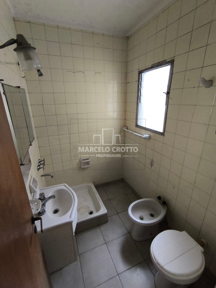 ALQUILER 24 MESES VIVIENDA DEPARTAMENTO ZONA CENTRO 2 AMBIENTES CON COCHERA CUBIERTA
