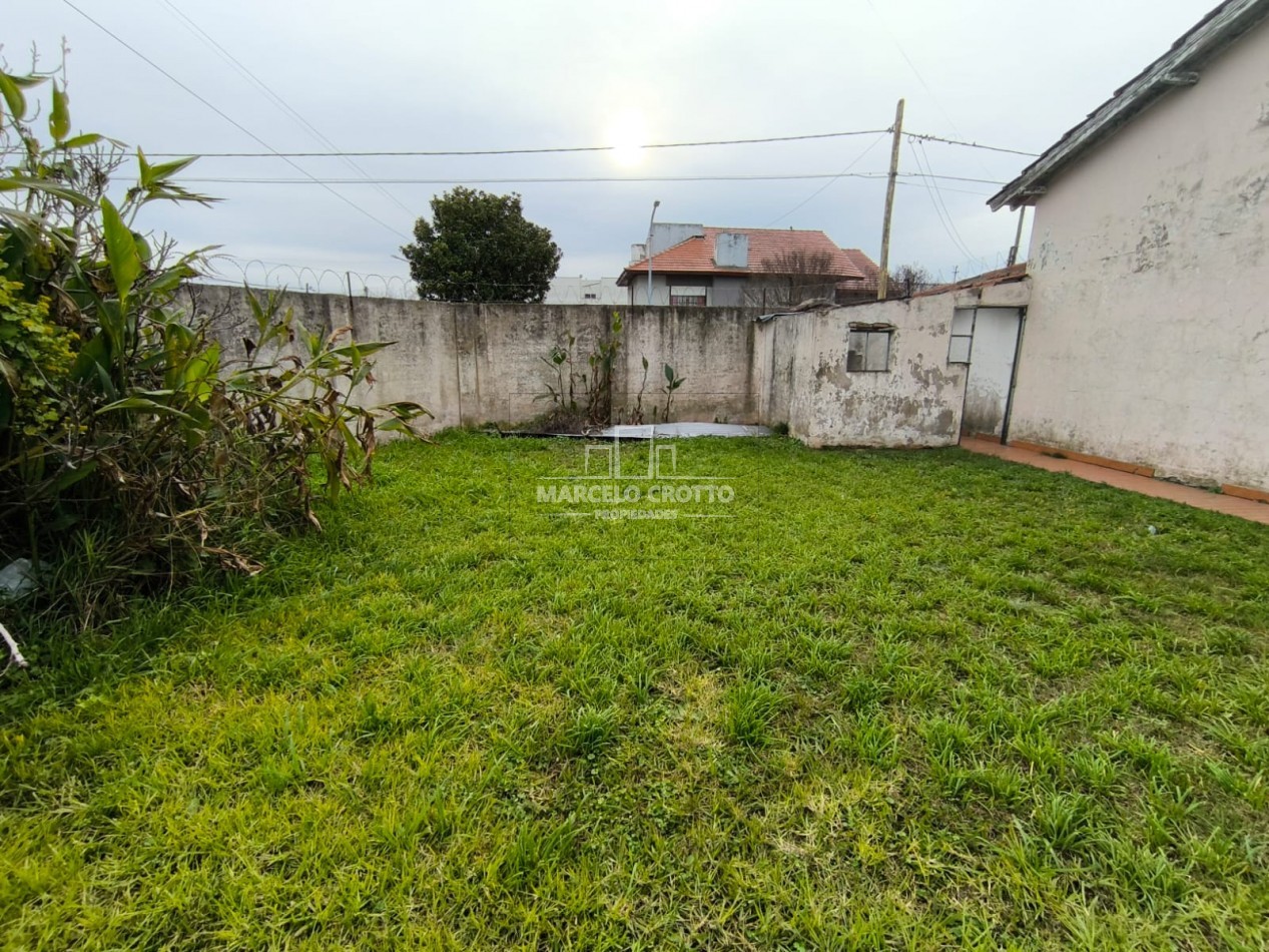 VENTA DE CASA 3 AMBIENTES A RECICLAR BARRIO EL PROGRESO