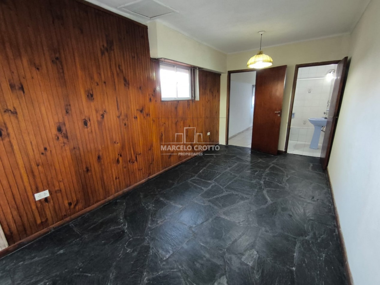 ALQUILER CHALET 3 AMBIENTES CON GARAGE + DEPARTAMENTO 2 AMBIENTES BARRIO SAN CARLOS