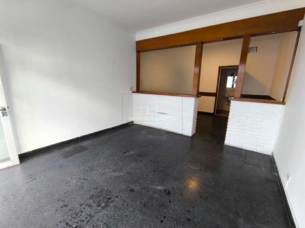 ALQUILER COMERCIAL, SOLO PARA OFICINA BARRIO CHAUVIN 