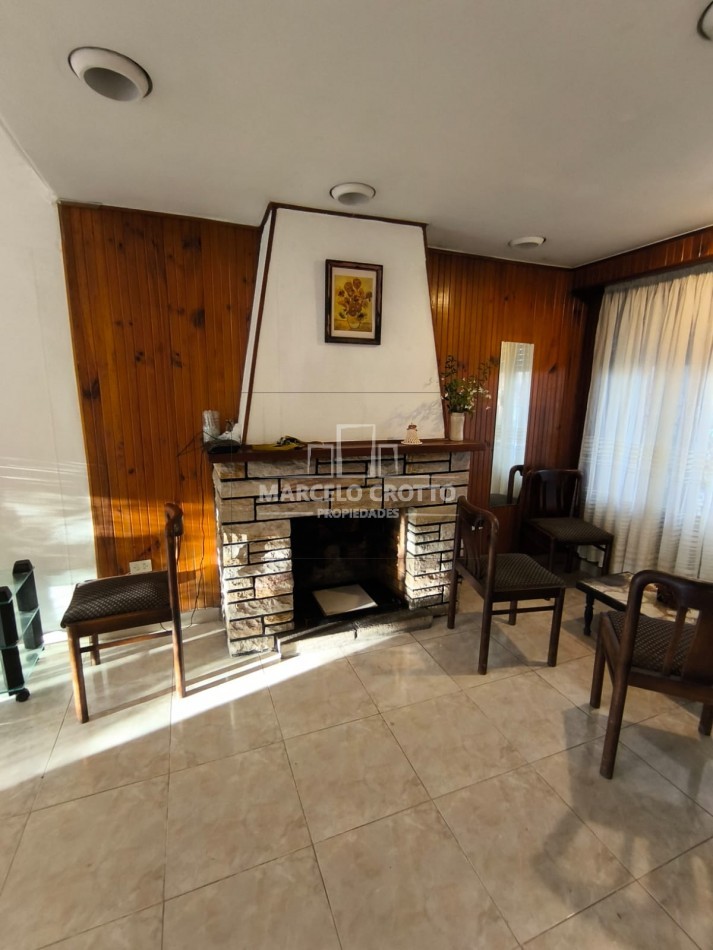 ALQUILER CHALET 3 AMBIENTES CON GARAGE + DEPARTAMENTO 2 AMBIENTES BARRIO SAN CARLOS