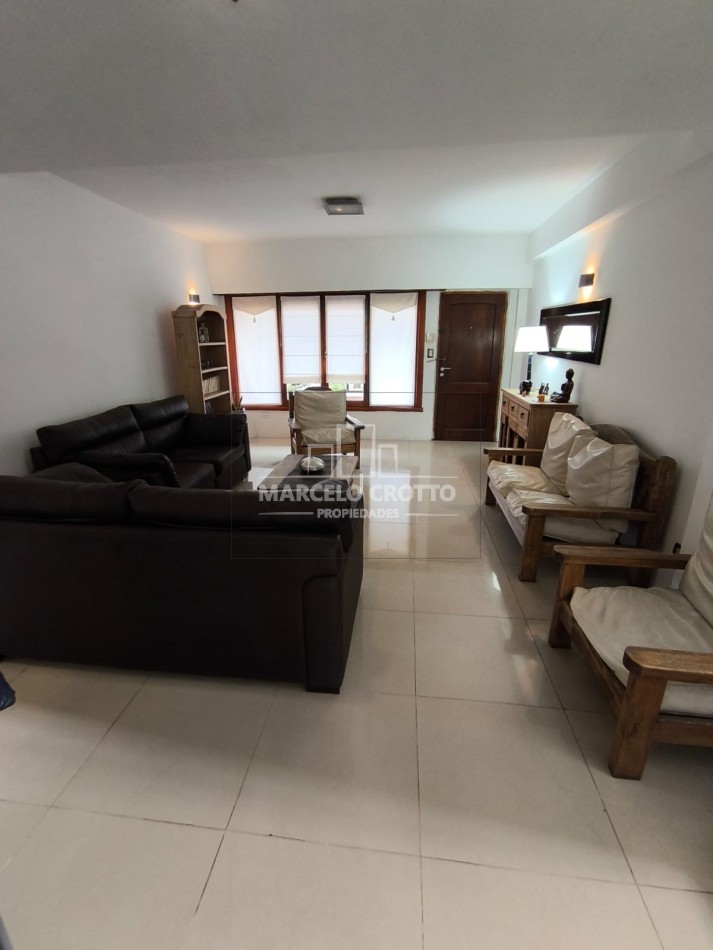 VENTA CHALET 5 AMBIENTES O MAS GARAGE PARQUE PATIO DEPENDENCIAS BARRIO DON BOSCO