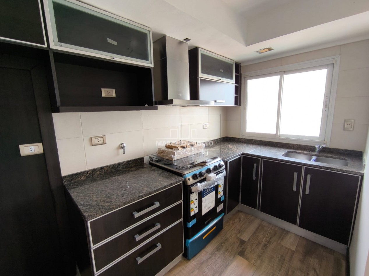 VENTA DEPARTAMENTO 2 AMBIENTES CON BALCON A LA CALLE DEPENDENCIA Y COCHERA CUBIERTA BARRIO SAN JOSE