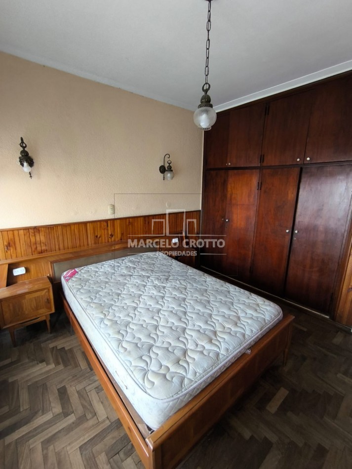 ALQUILER VIVIENDA 24 MESES CHALET 3 AMTIENTES CON PATIO Y QUINCHO EN PLANTA ALTA ZONA MALVINAS Y LIBERTAD