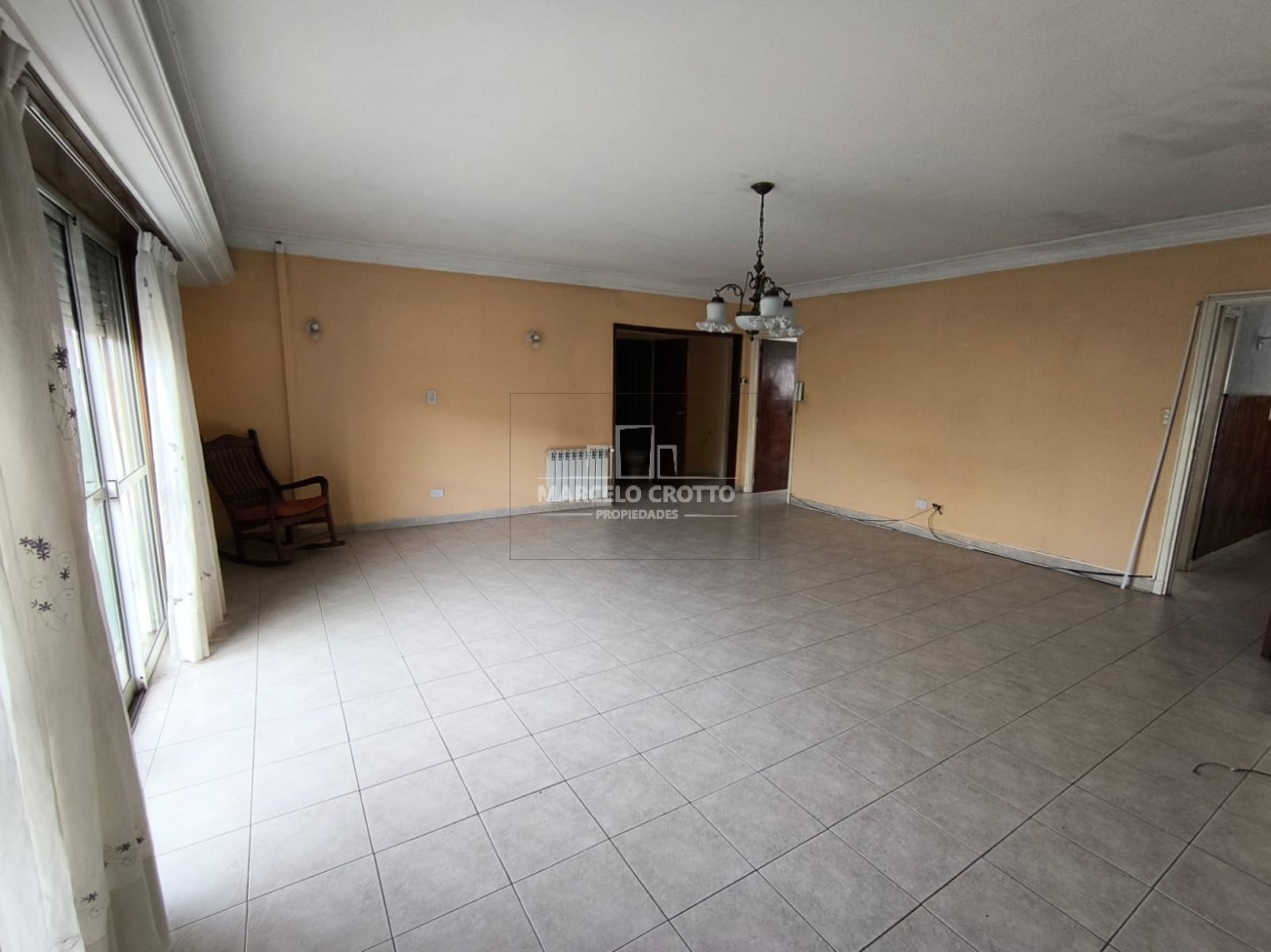 ALQUILER VIVIENDA 24 MESES CHALET 3 AMTIENTES CON PATIO Y QUINCHO EN PLANTA ALTA ZONA MALVINAS Y LIBERTAD