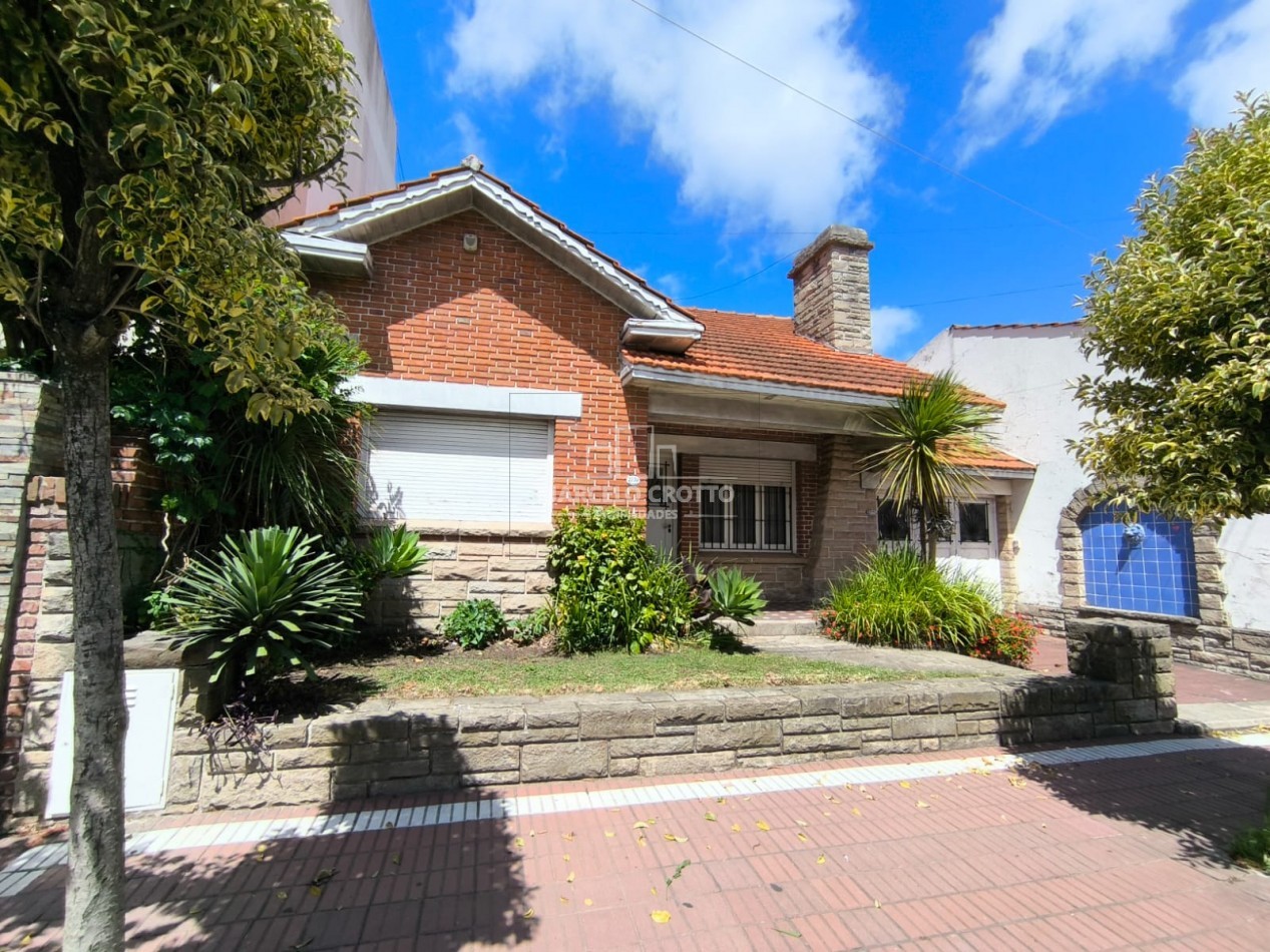 VENTA CHALET 3 AMBIENTES PARQUE GARAGE ALTILLO BARRIO CHAUVIN