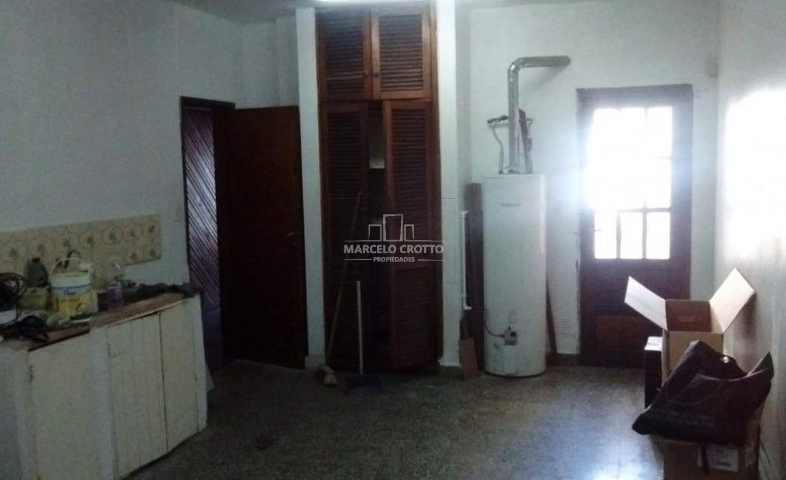 VENTA CHALET 5 AMBIENTES GARAGE DOBLE PARQUE Y QUNCHO BARRIO SAN CARLOS