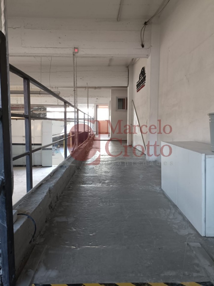 ALQUILER COMERCIAL 36 MESES DEPOSITO LOCAL ZONA LAS AVENIDAD ZONIFICACION E2 A UNA CUADRA DE JUAN B. JUSTO