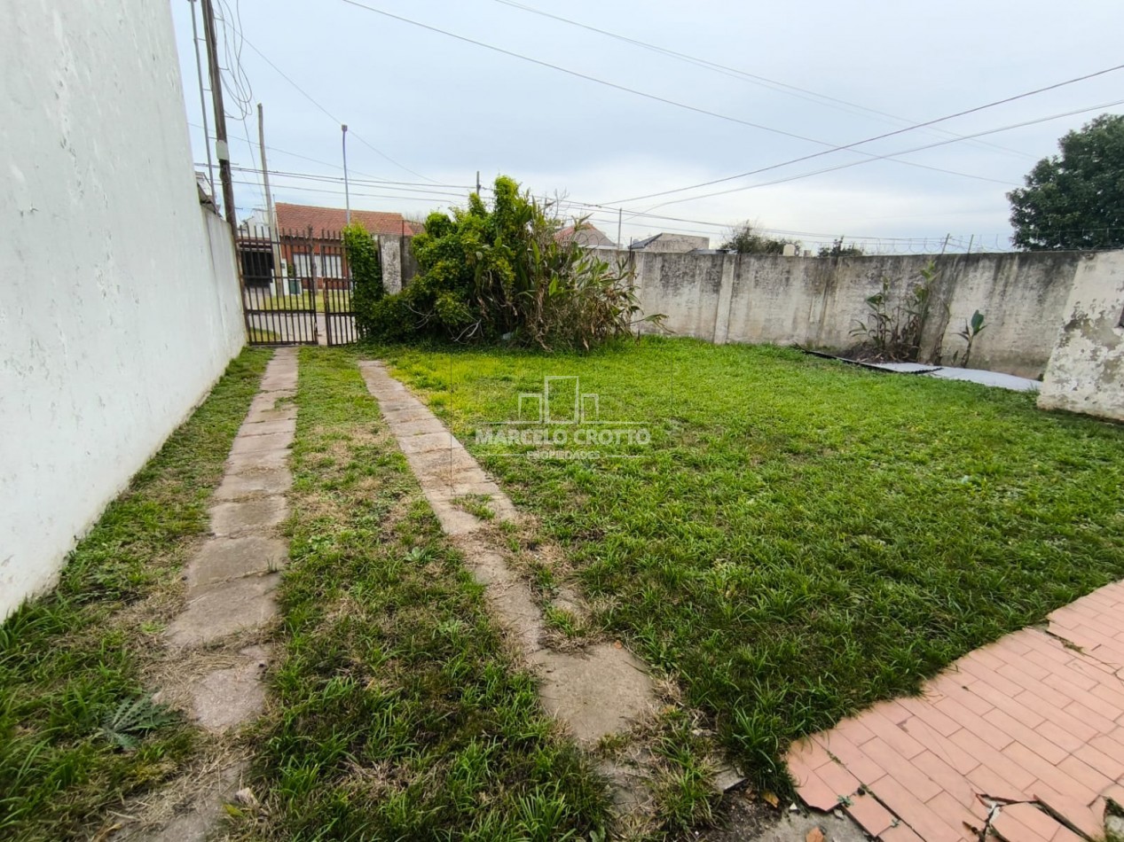 VENTA DE CASA 3 AMBIENTES A RECICLAR BARRIO EL PROGRESO