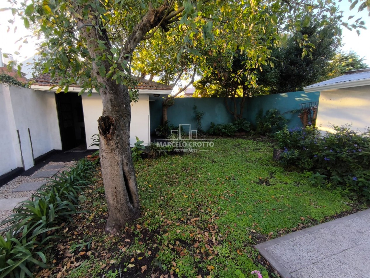 ALQUILER CHALET 3 AMBIENTES CON GARAGE + DEPARTAMENTO 2 AMBIENTES BARRIO SAN CARLOS