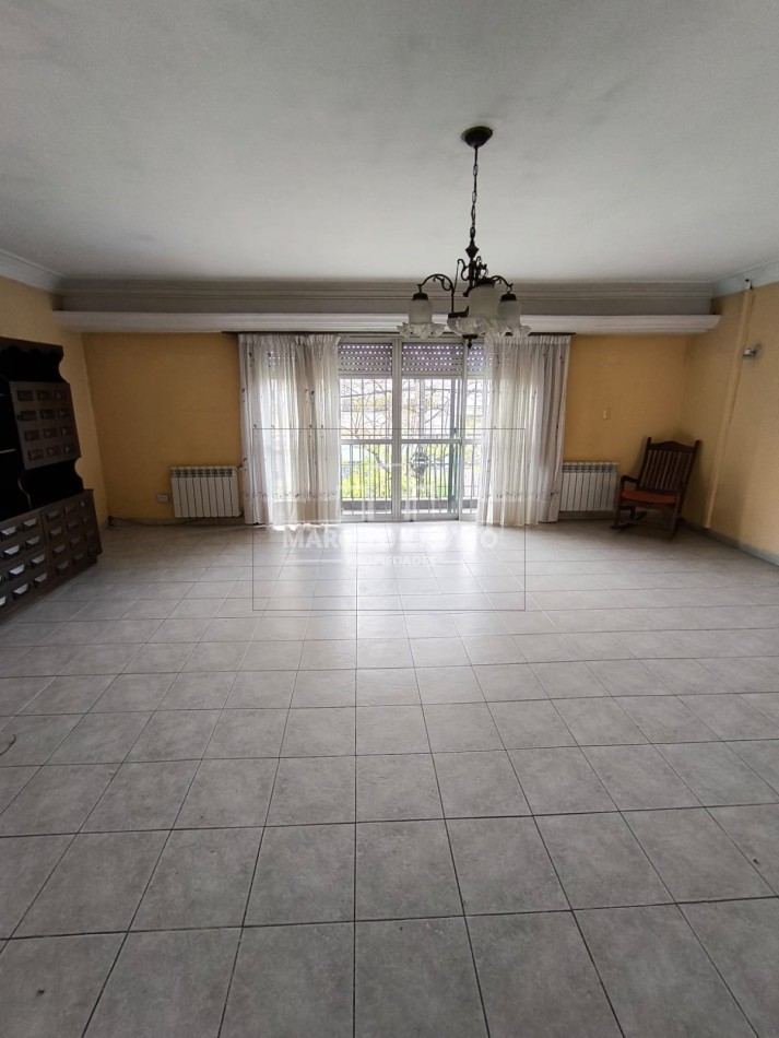 ALQUILER VIVIENDA 24 MESES CHALET 3 AMTIENTES CON PATIO Y QUINCHO EN PLANTA ALTA ZONA MALVINAS Y LIBERTAD