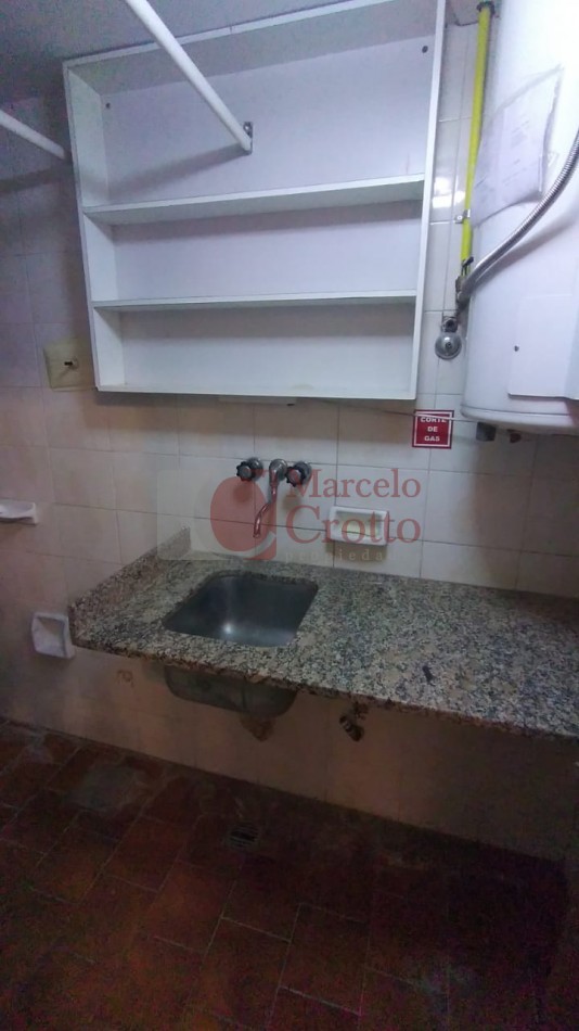 VENTA PH 4 AMBIENTES 3 BAÑLOS PLANTA BAJA CON GARAGE Y QUINCHO A UNA CUADRA DE JUAN B. JUSTO