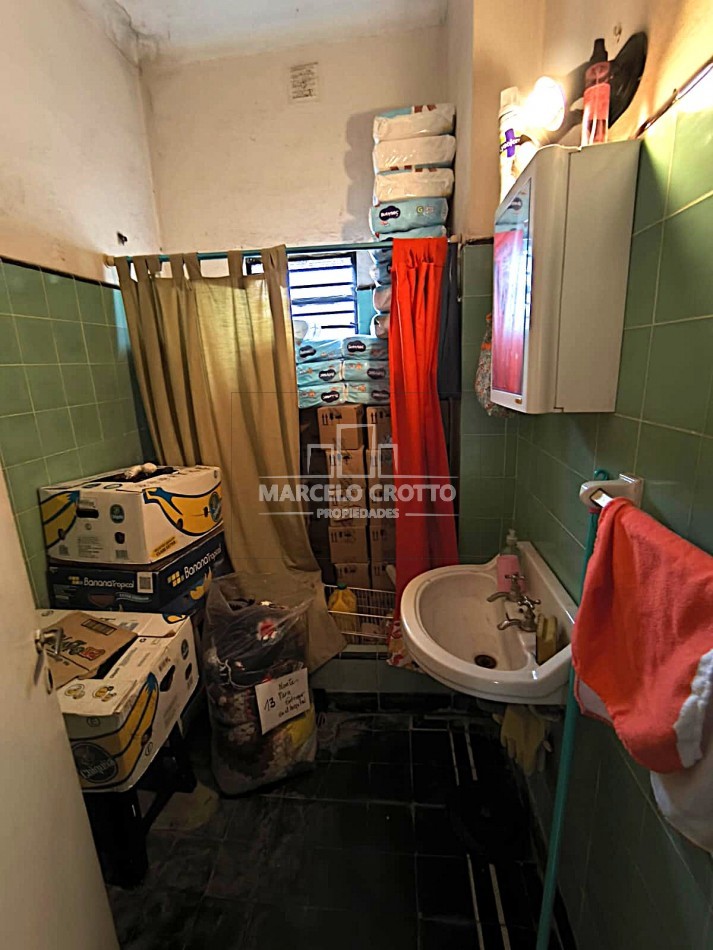 VENTA DE CASA 3 AMBIENTES A RECICLAR BARRIO EL PROGRESO