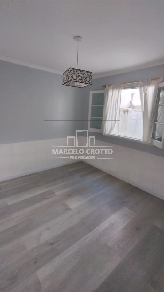 VENTA DE PH 3 AMBIENTES A LA CALLE CON PATIO BARRIO MACROCENTRO