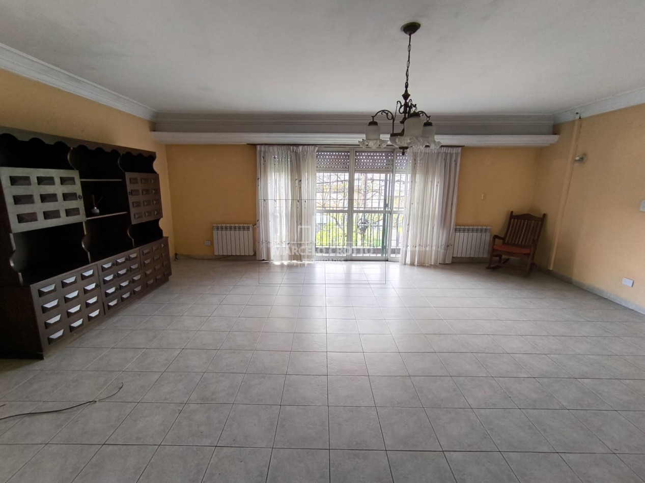 ALQUILER VIVIENDA 24 MESES CHALET 3 AMTIENTES CON PATIO Y QUINCHO EN PLANTA ALTA ZONA MALVINAS Y LIBERTAD