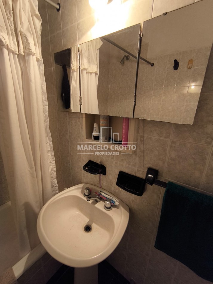 VENTA DEPARTAMENTO 2 AMBIENTES AMPLIOS 49 MTS2. PLANTA BAJA BARRIO CHAUVIN
