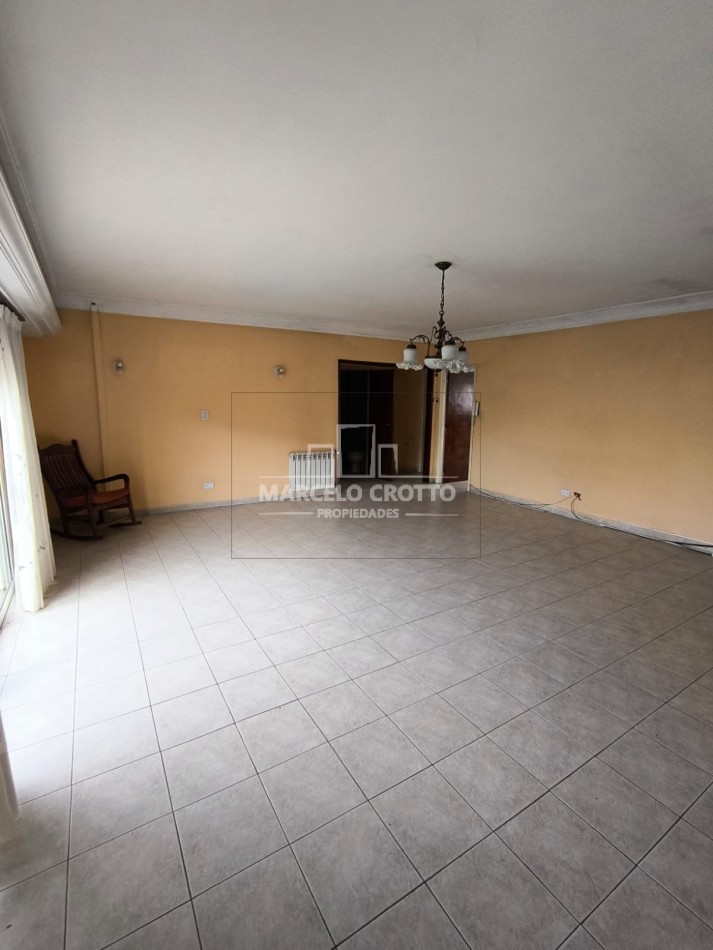 ALQUILER VIVIENDA 24 MESES CHALET 3 AMTIENTES CON PATIO Y QUINCHO EN PLANTA ALTA ZONA MALVINAS Y LIBERTAD