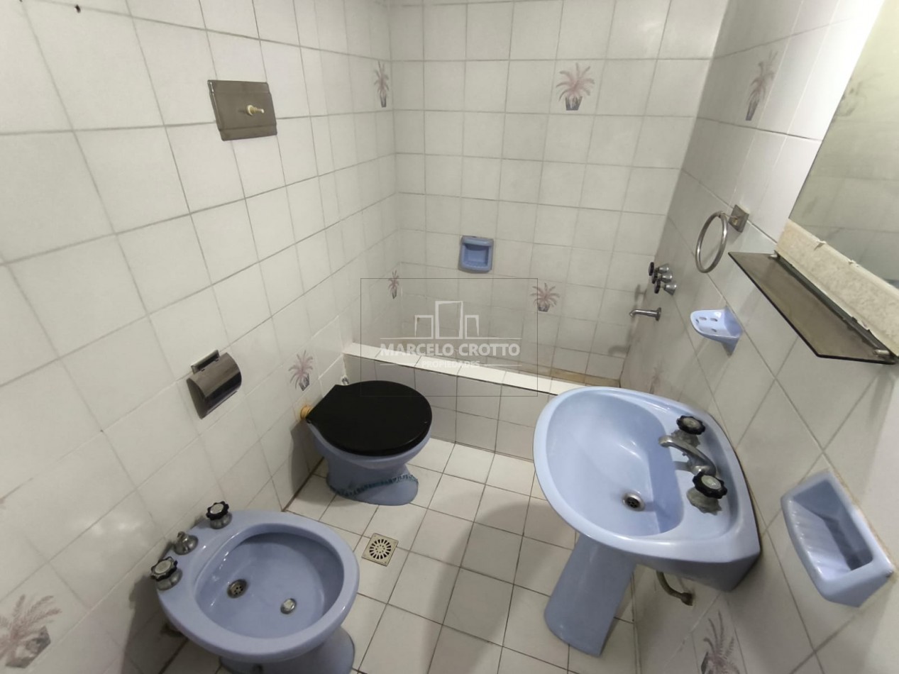 ALQUILER CHALET 3 AMBIENTES CON GARAGE + DEPARTAMENTO 2 AMBIENTES BARRIO SAN CARLOS