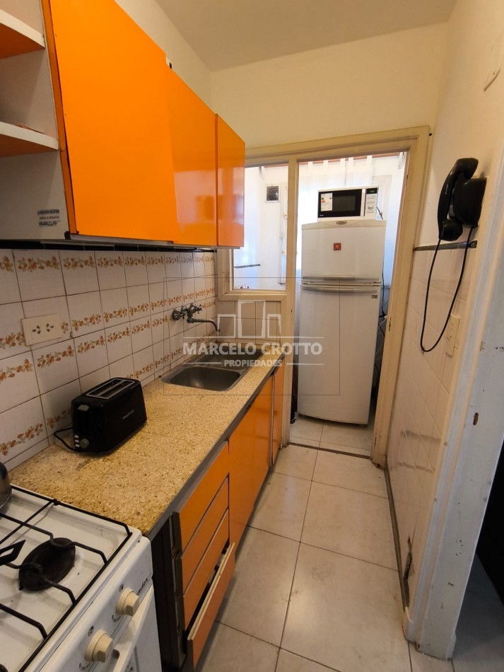 VENTA DEPARTAMENTO 2 AMBIENTES AMPLIOS 49 MTS2. PLANTA BAJA BARRIO CHAUVIN