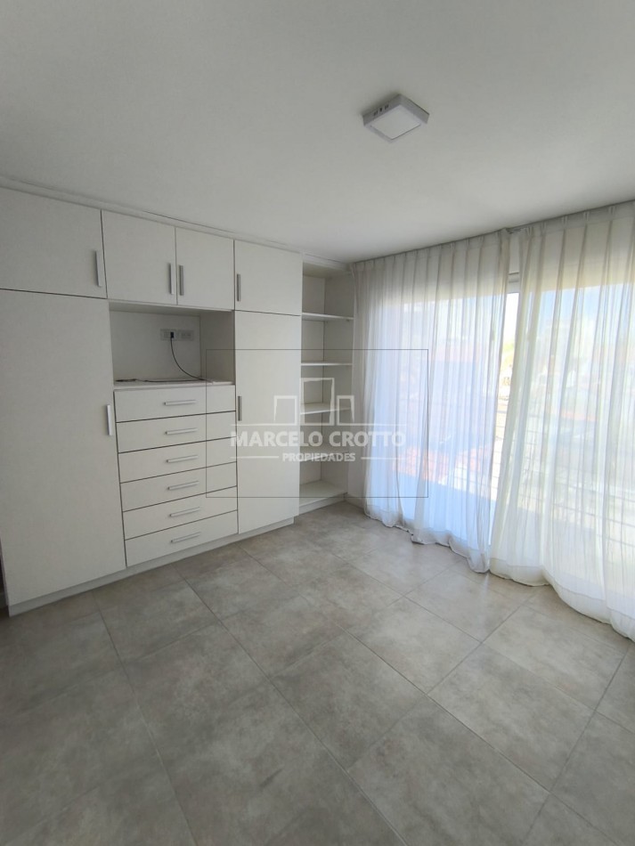 ALQUILER VIVIENDA DEPARTAMENTO 2 AMBIENTES AMPLIO LUMINOSO CON COCHERA