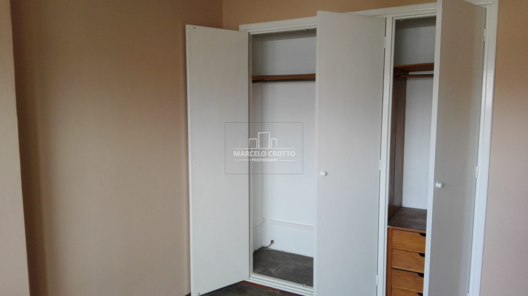 ALQUILER DEPARTAMENTO 3 AMBIENTES A LA CALLE BARRIO LAS AVENIDAS