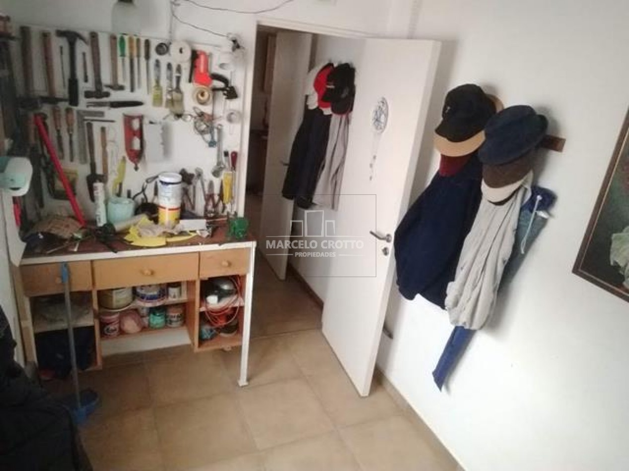 DEPARTAMENTO 4 Ambientes con  terraza y parrilla 