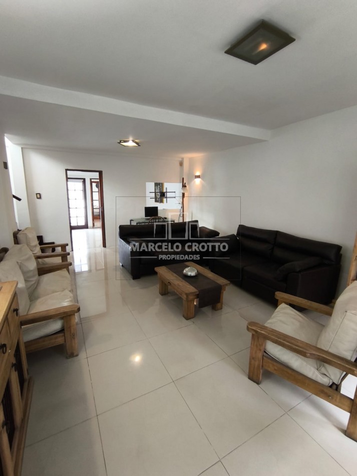 VENTA CHALET 5 AMBIENTES O MAS GARAGE PARQUE PATIO DEPENDENCIAS BARRIO DON BOSCO