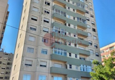 DEPARTAMENTO 4 Ambientes con balcon al frente 