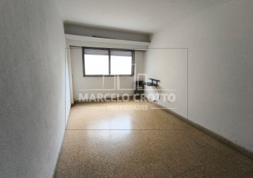ALQUILER 24 MESES VIVIENDA DEPARTAMENTO ZONA CENTRO 2 AMBIENTES CON COCHERA CUBIERTA