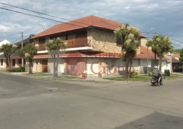 VENTA PH 4 AMBIENTES 3 BAÑLOS PLANTA BAJA CON GARAGE Y QUINCHO A UNA CUADRA DE JUAN B. JUSTO